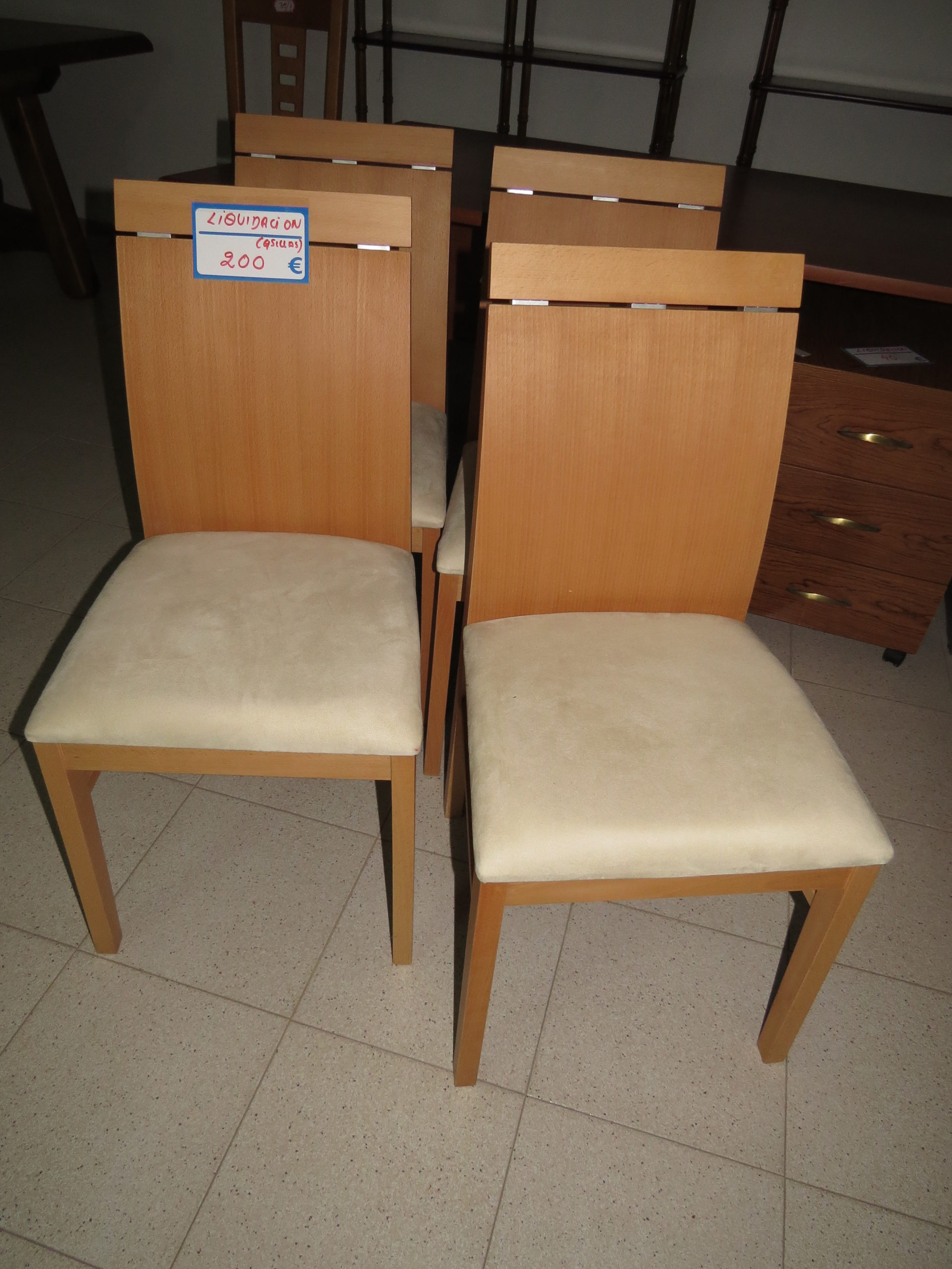 Conjunto 4 sillas en chapa natural 200€